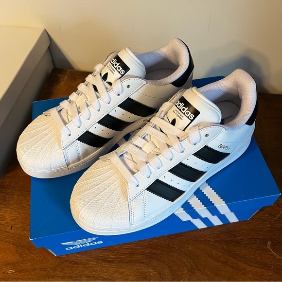 ADIDAS Women's White Superstar XLG Shoes - Picture 7 of 11